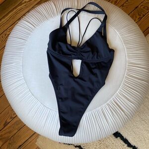 Savage x Fenty Black Curve Alert Bodysuit in Black
Size Small